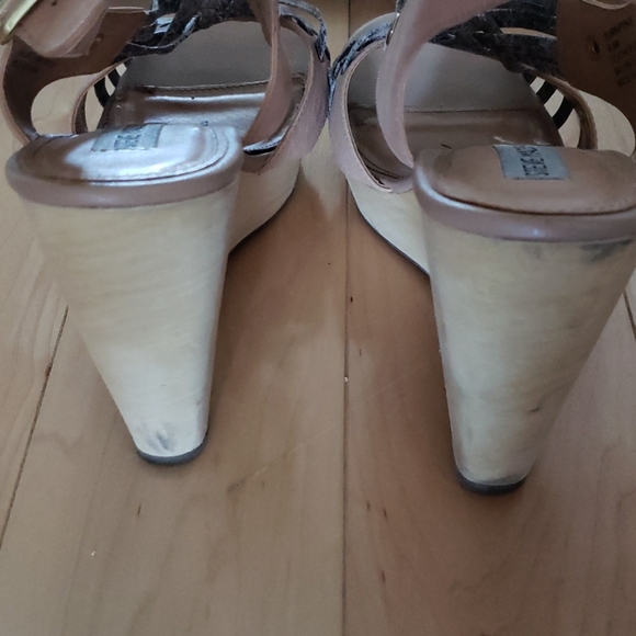 Steve Madden platform sandals - Picture 4 of 5